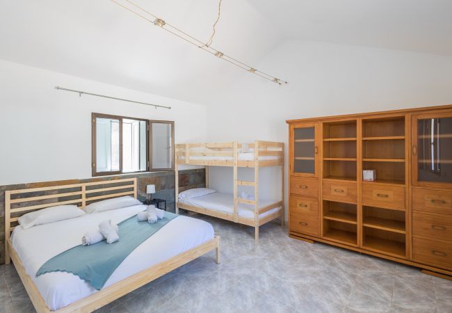 Casa rural en San Bartolomé de Tirajana - 3BR Country Home - Private Pool & Terrace Casa rural en San Bartolomé de Tirajana - 3BR Country Home - Private Pool & Terrace