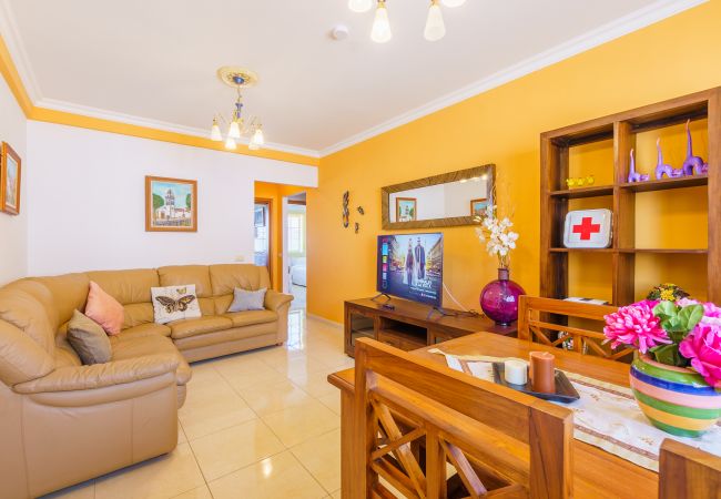 Casa en Buenavista del Norte - 2BR Home with Parking - Mountain Views Terrace Casa en Buenavista del Norte - 2BR Home with Parking - Mountain Views Terrace