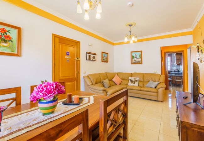 Casa en Buenavista del Norte - 2BR Home with Parking - Mountain Views Terrace Casa en Buenavista del Norte - 2BR Home with Parking - Mountain Views Terrace