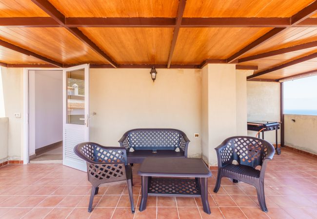 Casa en Buenavista del Norte - 2BR Home with Parking - Mountain Views Terrace Casa en Buenavista del Norte - 2BR Home with Parking - Mountain Views Terrace