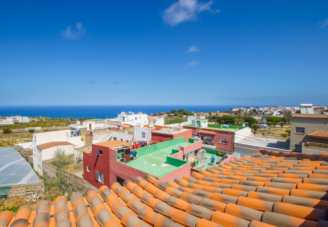 Casa en Buenavista del Norte - 2BR Home with Parking - Mountain Views Terrace Casa en Buenavista del Norte - 2BR Home with Parking - Mountain Views Terrace
