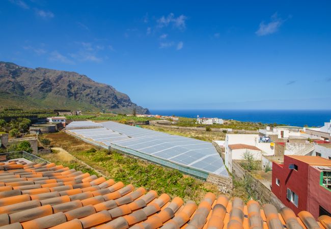 Casa en Buenavista del Norte - 2BR Home with Parking - Mountain Views Terrace Casa en Buenavista del Norte - 2BR Home with Parking - Mountain Views Terrace