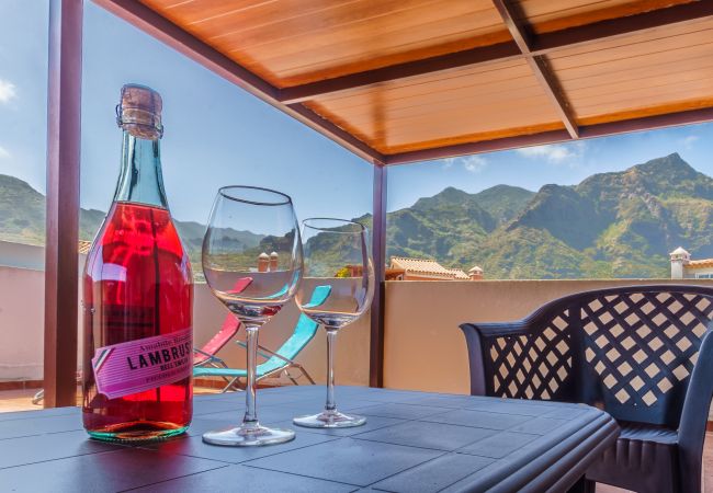 Casa en Buenavista del Norte - 2BR Home with Parking - Mountain Views Terrace Casa en Buenavista del Norte - 2BR Home with Parking - Mountain Views Terrace