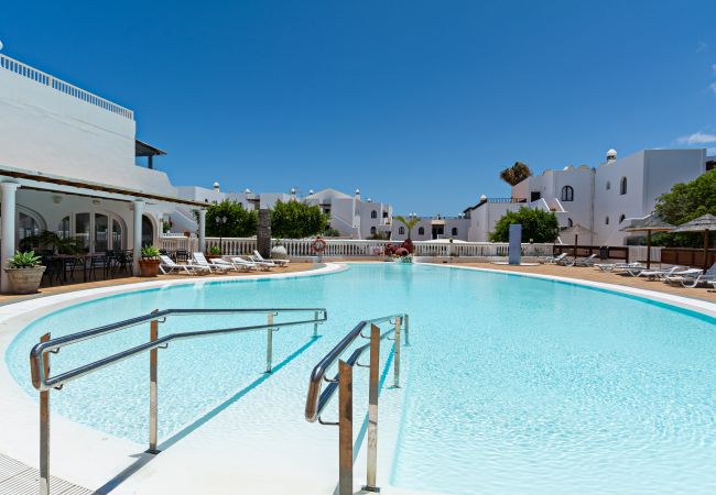 Apartamento en Costa Teguise - Casa Ayram - Private terrace - Pool - 10 min walk Apartamento en Costa Teguise - Casa Ayram - Private terrace - Pool - 10 min walk