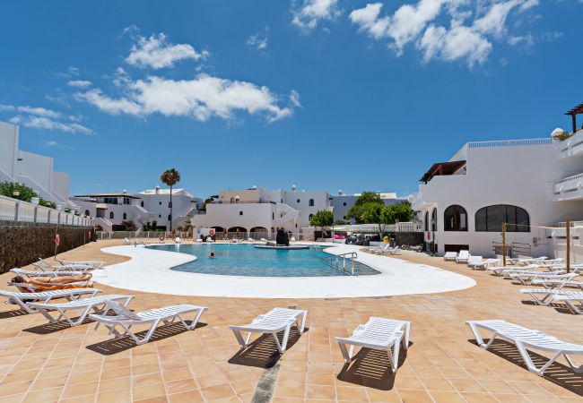 Apartamento en Costa Teguise - Casa Ayram - Private terrace - Pool - 10 min walk Apartamento en Costa Teguise - Casa Ayram - Private terrace - Pool - 10 min walk
