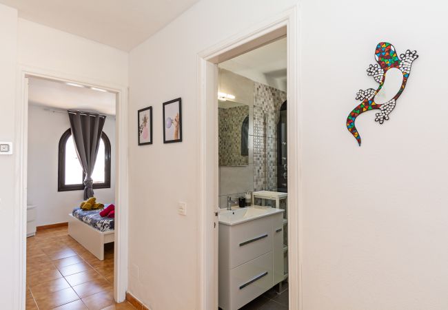Apartamento en Costa Teguise - Casa Ayram - Private terrace - Pool - 10 min walk Apartamento en Costa Teguise - Casa Ayram - Private terrace - Pool - 10 min walk