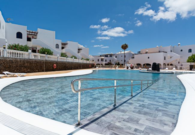 Apartamento en Costa Teguise - Casa Ayram - Private terrace - Pool - 10 min walk Apartamento en Costa Teguise - Casa Ayram - Private terrace - Pool - 10 min walk
