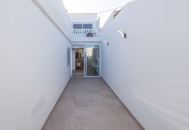 Casa en Telde - Sea Views Private Terrace 2BR House near the Beach Casa en Telde - Sea Views Private Terrace 2BR House near the Beach