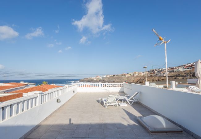 Casa en Telde - Sea Views Private Terrace 2BR House near the Beach Casa en Telde - Sea Views Private Terrace 2BR House near the Beach