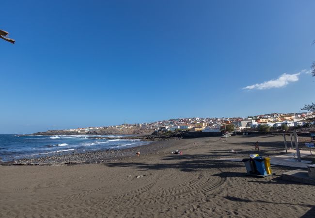 Casa en Telde - Sea Views Private Terrace 2BR House near the Beach Casa en Telde - Sea Views Private Terrace 2BR House near the Beach