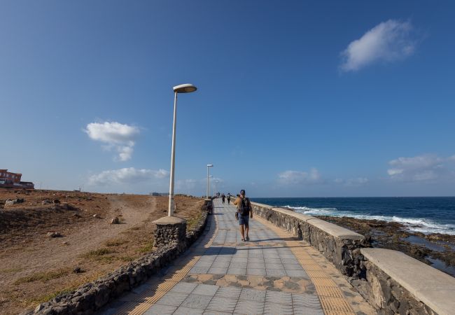 Casa en Telde - Sea Views Private Terrace 2BR House near the Beach Casa en Telde - Sea Views Private Terrace 2BR House near the Beach