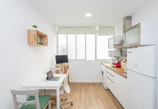 Estudio en Las Palmas de Gran Canaria - Las Canteras Beach - Bright Studio - Workfriendly Estudio en Las Palmas de Gran Canaria - Las Canteras Beach - Bright Studio - Workfriendly