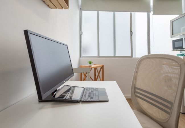 Estudio en Las Palmas de Gran Canaria - Las Canteras Beach - Bright Studio - Workfriendly Estudio en Las Palmas de Gran Canaria - Las Canteras Beach - Bright Studio - Workfriendly