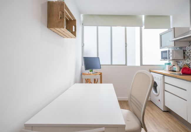 Estudio en Las Palmas de Gran Canaria - Las Canteras Beach - Bright Studio - Workfriendly Estudio en Las Palmas de Gran Canaria - Las Canteras Beach - Bright Studio - Workfriendly