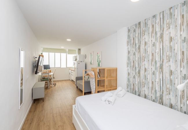 Estudio en Las Palmas de Gran Canaria - Las Canteras Beach - Bright Studio - Workfriendly Estudio en Las Palmas de Gran Canaria - Las Canteras Beach - Bright Studio - Workfriendly