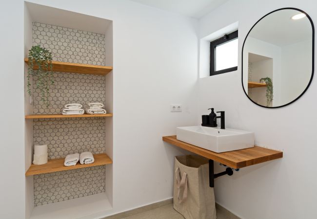Apartamento en Arrecife - Luxury Beach Views 2BR House - Private Parking Apartamento en Arrecife - Luxury Beach Views 2BR House - Private Parking