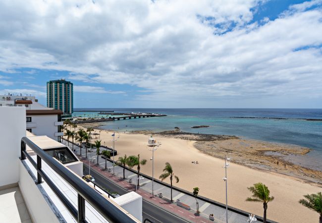 Apartamento en Arrecife - Luxury Beach Views 2BR House - Private Parking Apartamento en Arrecife - Luxury Beach Views 2BR House - Private Parking