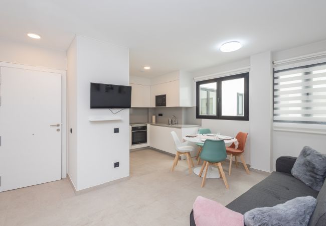 Apartamento en Las Palmas de Gran Canaria - 2BR New Pretty Home next to Las Canteras Beach Apartamento en Las Palmas de Gran Canaria - 2BR New Pretty Home next to Las Canteras Beach