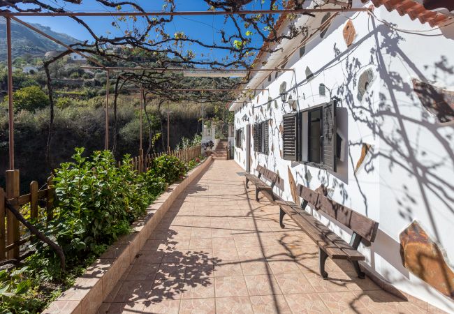 Casa en Vega de San Mateo - Casa Abuela - House in the countryside with pool Casa en Vega de San Mateo - Casa Abuela - House in the countryside with pool