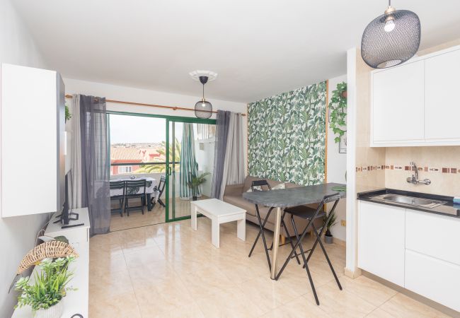 Apartamento en San Bartolomé de Tirajana - Floral Home - Large Private Terrace with Pool Apartamento en San Bartolomé de Tirajana - Floral Home - Large Private Terrace with Pool