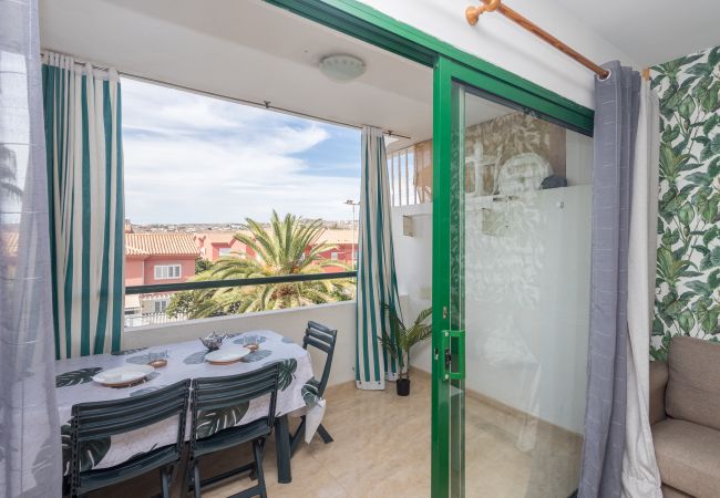Apartamento en San Bartolomé de Tirajana - Floral Home - Large Private Terrace with Pool Apartamento en San Bartolomé de Tirajana - Floral Home - Large Private Terrace with Pool