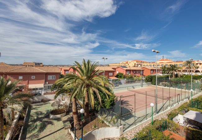 Apartamento en San Bartolomé de Tirajana - Floral Home - Large Private Terrace with Pool Apartamento en San Bartolomé de Tirajana - Floral Home - Large Private Terrace with Pool