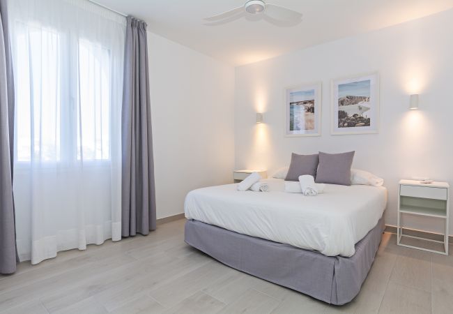 Apartamento en Costa Teguise - Palmeras Apt - Pool & Terrace - next to Beach Apartamento en Costa Teguise - Palmeras Apt - Pool & Terrace - next to Beach