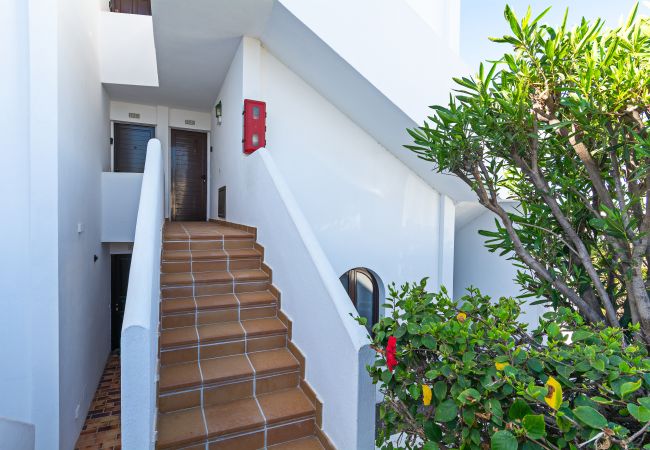 Apartamento en Costa Teguise - Palmeras Apt - Pool & Terrace - next to Beach Apartamento en Costa Teguise - Palmeras Apt - Pool & Terrace - next to Beach