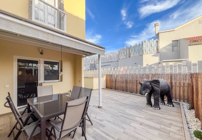 Bungalow en San Bartolomé de Tirajana - Maspalomas Duplex - Private Terrace & Pool Bungalow en San Bartolomé de Tirajana - Maspalomas Duplex - Private Terrace & Pool