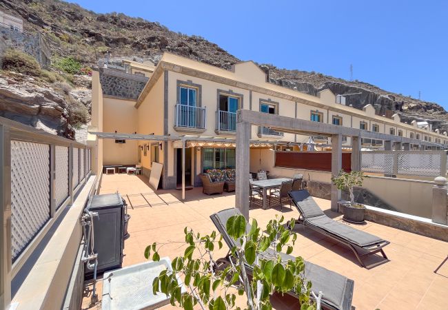 Bungalow en Mogán - 3BR Valley Dreamhouse -Solarium Terrace AirCon & P Bungalow en Mogán - 3BR Valley Dreamhouse -Solarium Terrace AirCon & P