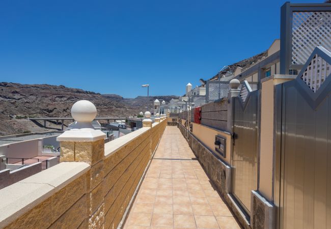 Bungalow en Mogán - 3BR Valley Dreamhouse -Solarium Terrace AirCon & P Bungalow en Mogán - 3BR Valley Dreamhouse -Solarium Terrace AirCon & P