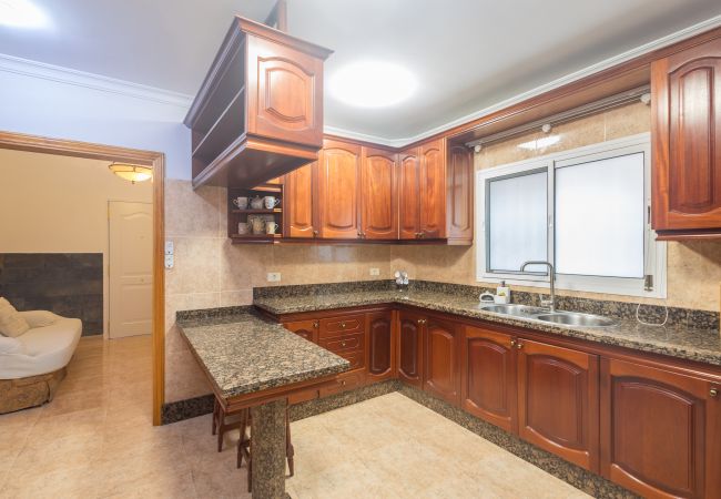 Casa en Las Palmas de Gran Canaria - The Red House - 3BR with Private Terrace Casa en Las Palmas de Gran Canaria - The Red House - 3BR with Private Terrace