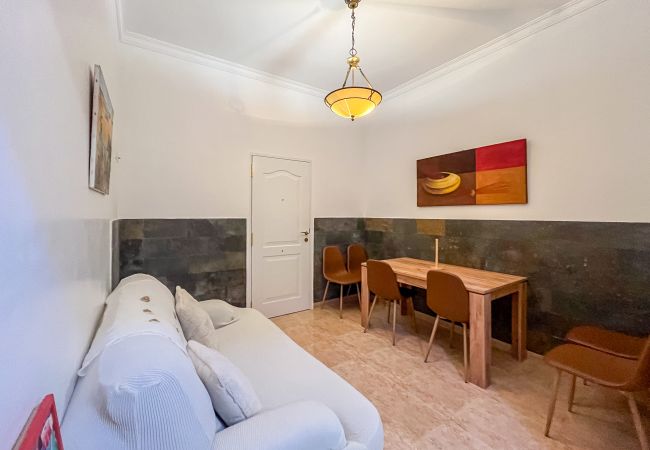 Casa en Las Palmas de Gran Canaria - The Red House - 3BR with Private Terrace Casa en Las Palmas de Gran Canaria - The Red House - 3BR with Private Terrace