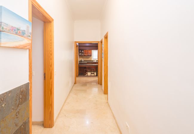 Casa en Las Palmas de Gran Canaria - The Red House - 3BR with Private Terrace Casa en Las Palmas de Gran Canaria - The Red House - 3BR with Private Terrace