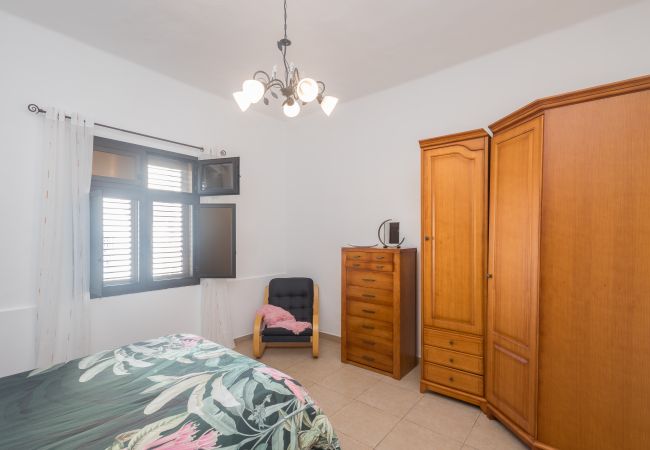 Casa en Moya - Moya Rooftop House - 3BR Casa en Moya - Moya Rooftop House - 3BR