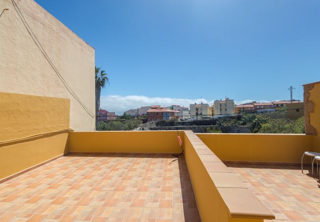 Casa en Moya - Moya Rooftop House - 3BR Casa en Moya - Moya Rooftop House - 3BR