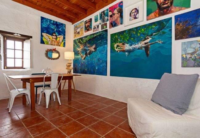 Casa en Las Breñas - Bohemian Art House - 2BR in Yaiza & Garden Casa en Las Breñas - Bohemian Art House - 2BR in Yaiza & Garden