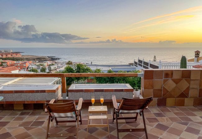 Apartamento en Telde - 2BR Playa del Hombre Home-Surf & SeaViews