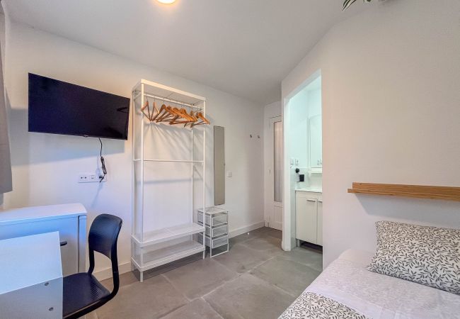 Alquiler por habitaciones en Las Palmas de Gran Canaria - Coliving Mol-Terrace, Private TV & Fridge - 1 Alquiler por habitaciones en Las Palmas de Gran Canaria - Coliving Mol-Terrace, Private TV & Fridge - 1