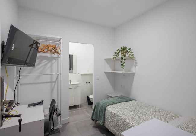 Alquiler por habitaciones en Las Palmas de Gran Canaria - Coliving Mol-Terrace, Private TV & Fridge - 1 Alquiler por habitaciones en Las Palmas de Gran Canaria - Coliving Mol-Terrace, Private TV & Fridge - 1