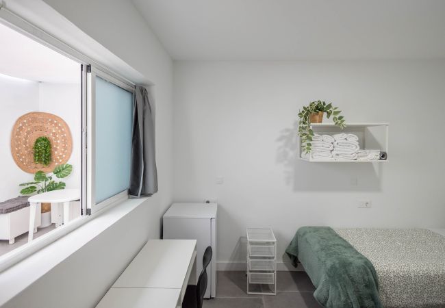 Alquiler por habitaciones en Las Palmas de Gran Canaria - Coliving Mol-Terrace, Private TV & Fridge - 2 Alquiler por habitaciones en Las Palmas de Gran Canaria - Coliving Mol-Terrace, Private TV & Fridge - 2