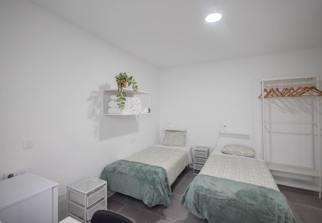 Alquiler por habitaciones en Las Palmas de Gran Canaria - Coliving Mol-Terrace, Private TV & Fridge - 2 Alquiler por habitaciones en Las Palmas de Gran Canaria - Coliving Mol-Terrace, Private TV & Fridge - 2