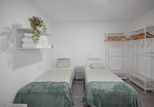 Alquiler por habitaciones en Las Palmas de Gran Canaria - Coliving Mol-Terrace, Private TV & Fridge - 2 Alquiler por habitaciones en Las Palmas de Gran Canaria - Coliving Mol-Terrace, Private TV & Fridge - 2