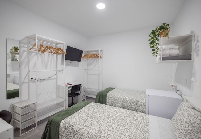Alquiler por habitaciones en Las Palmas de Gran Canaria - Coliving Mol-Terrace, Private TV & Fridge - 2 Alquiler por habitaciones en Las Palmas de Gran Canaria - Coliving Mol-Terrace, Private TV & Fridge - 2