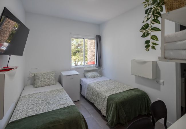 Alquiler por habitaciones en Las Palmas de Gran Canaria - Coliving Mol-Terrace, Private TV & Fridge - 2 Alquiler por habitaciones en Las Palmas de Gran Canaria - Coliving Mol-Terrace, Private TV & Fridge - 2