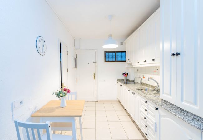 Apartamento en San Bartolomé de Tirajana - Home w/ Terrace in Playa del Inglés-Pool & Beach Apartamento en San Bartolomé de Tirajana - Home w/ Terrace in Playa del Inglés-Pool & Beach