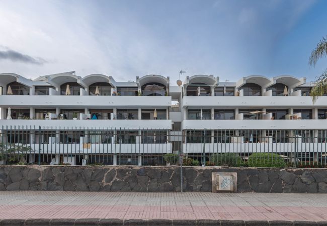 Apartamento en San Bartolomé de Tirajana - Home w/ Terrace in Playa del Inglés-Pool & Beach Apartamento en San Bartolomé de Tirajana - Home w/ Terrace in Playa del Inglés-Pool & Beach