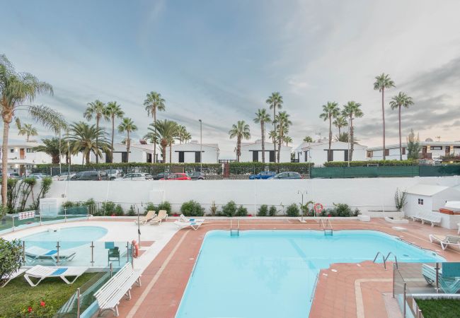 Apartamento en San Bartolomé de Tirajana - Home w/ Terrace in Playa del Inglés-Pool & Beach Apartamento en San Bartolomé de Tirajana - Home w/ Terrace in Playa del Inglés-Pool & Beach