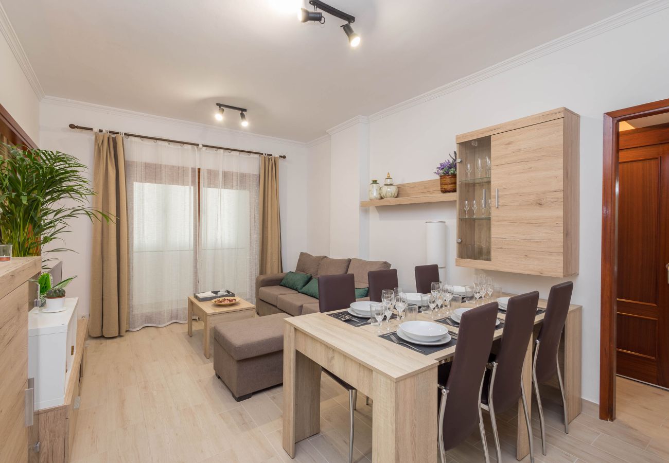 Apartamento en Las Palmas de Gran Canaria - Cozy Mesa Y López Home& Courtyard 5' Las Canteras