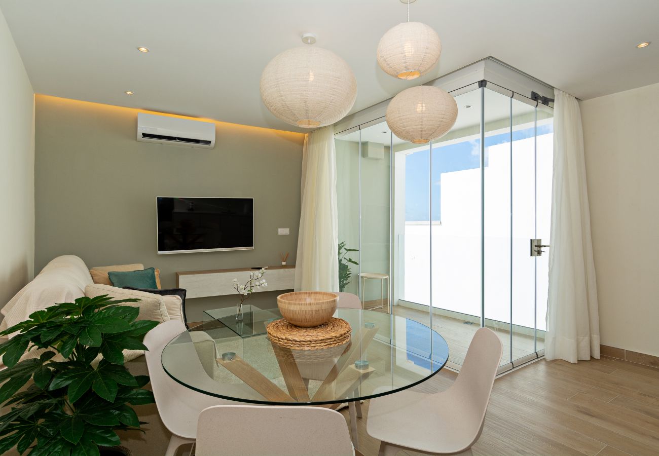 Apartamento en Puerto del Carmen - 2BR Memela Dream Home - Modern & Seaviews